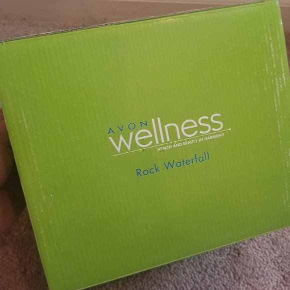 Avon Wellness Rock Waterfall Fountain - Picture 2 of 4